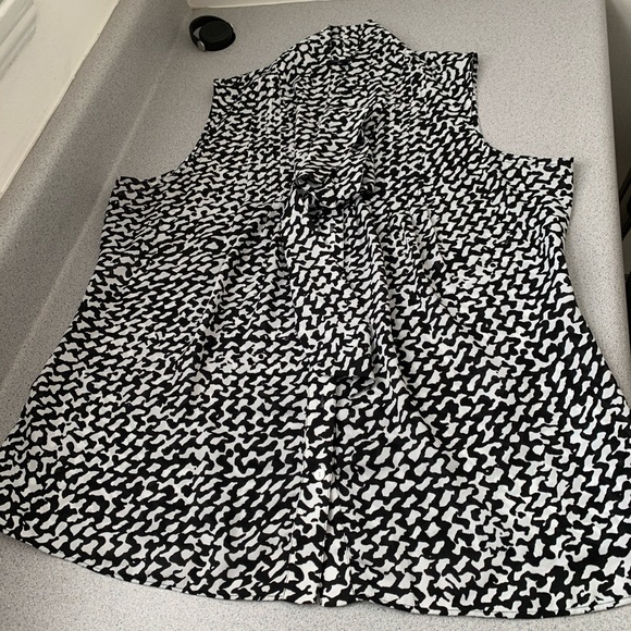 Anne Klein Printed Tie-Neck Top - Picture 2 of 9